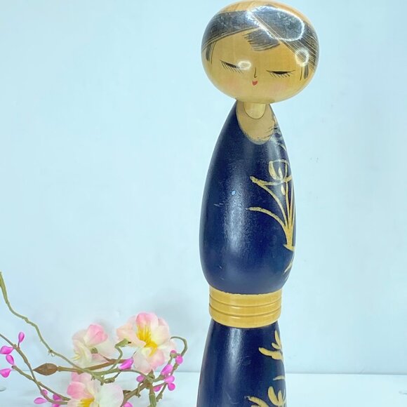10" tall Japanese Kokeshi Doll "Semishigure" Moon Shadow by SUIGAI SATO A189